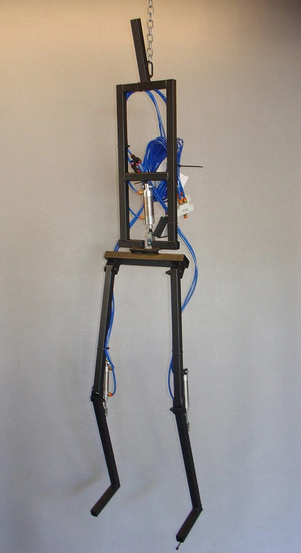 DC Props "Erratic Hangman Kicker" Halloween Animatronic Frame Hanging Decorations 3 DC Props "Erratic Hangman Kicker" Halloween Animatronic Frame Hanging Decorations