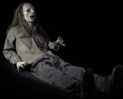 Distortions "Graveyard Ghoul" Static Zombie Prop By Jordu Schell