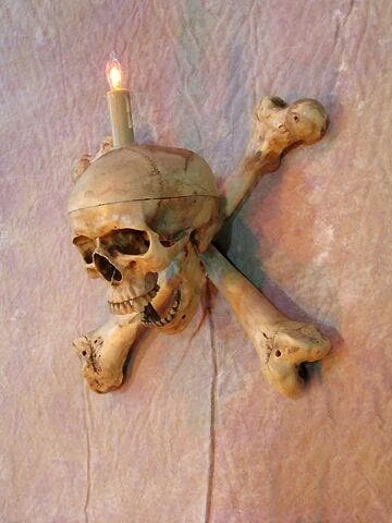 Skeletons And More "Skull/Femur Bone Wall Sconce" Haunted House Lighting Realistic Props 4 Skeletons And More "Skull/Femur Bone Wall Sconce" Haunted House Lighting Realistic Props