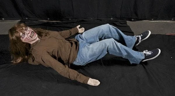 Distortions "The Slammer" Zombie Halloween Animatronic Animatronics 3 Distortions "The Slammer" Zombie Halloween Animatronic Animatronics